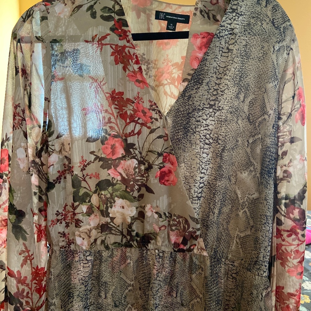 Women blouse